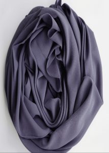 hijab mousseline gris foncé